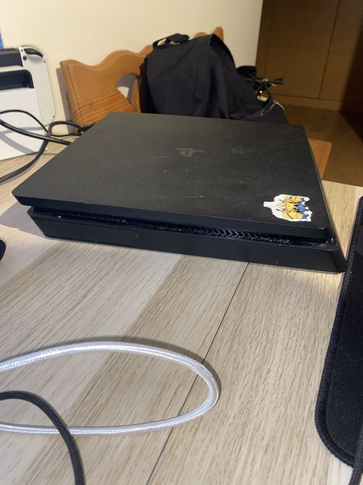 Ps4 com varios  jogos