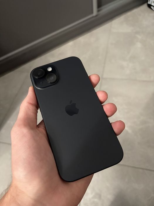 Iphone 15 128GB Black - pudełko, stan bardzo dobry + 29 etui!