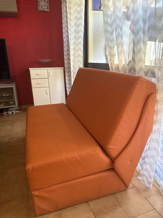 Sofá-cama laranja