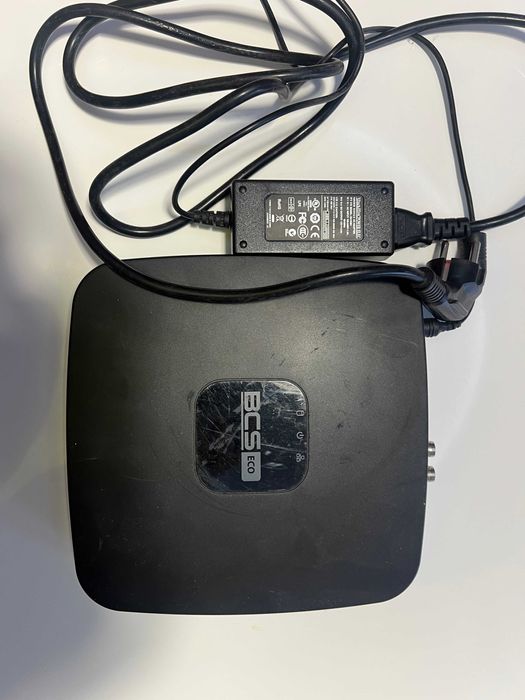 Rejestrator BCS-DVR0401MES z dyskiem 500 GB