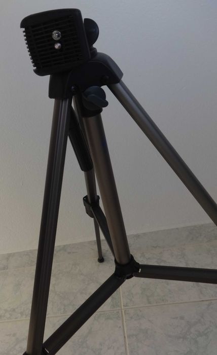 Tripé Vanguard VT-133 com Cabeça