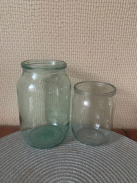 Банки скляні 0.5 л та 1 л