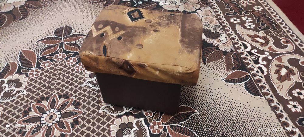 Пуфік м'який верх низ ДСП обтягнутий дерматином 4 шт