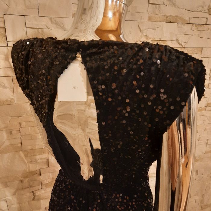 Sukienka mini w czarne cekiny na Sylwester xs/s