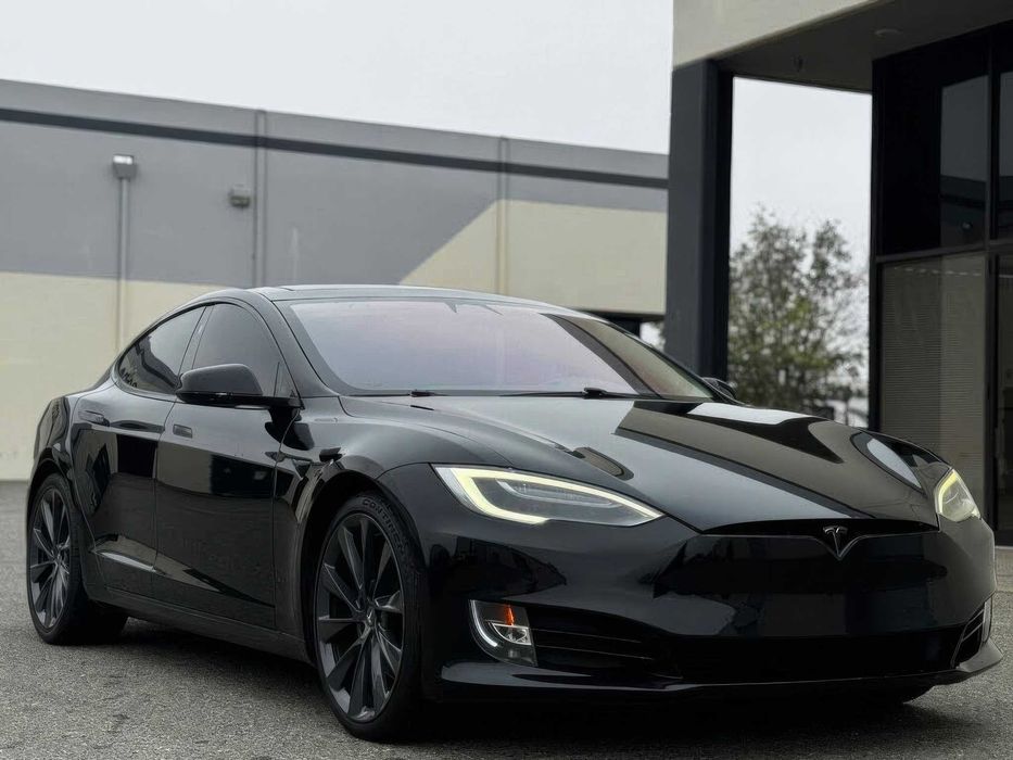 Tesla Model S 100D      2017