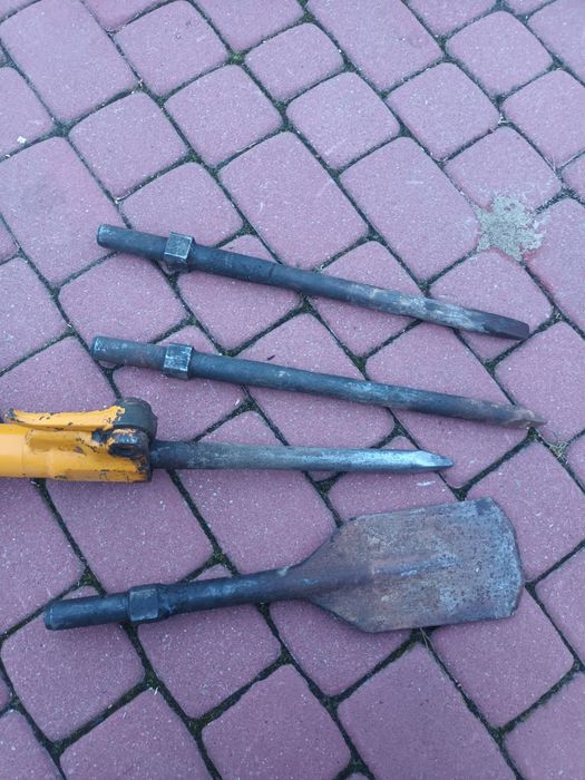 Młot wyburzeniowy spalinowy Wacker