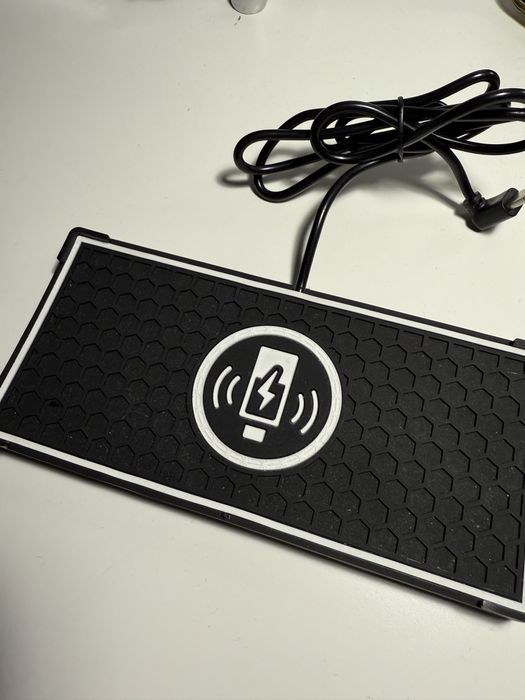 Wireless Charger / MagSafe64738330283137123