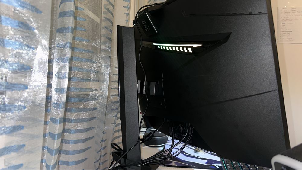 Monitor MPG 27” 240hz