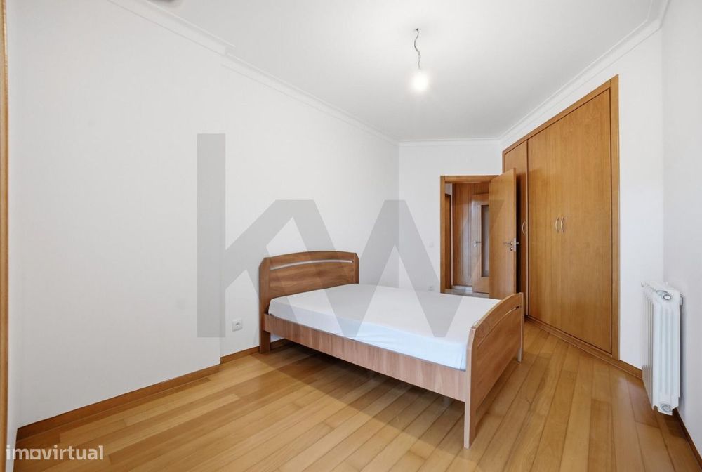 T2 Quinta da Borleteira: Luminosidade, Áreas Generosas e Garagem Box