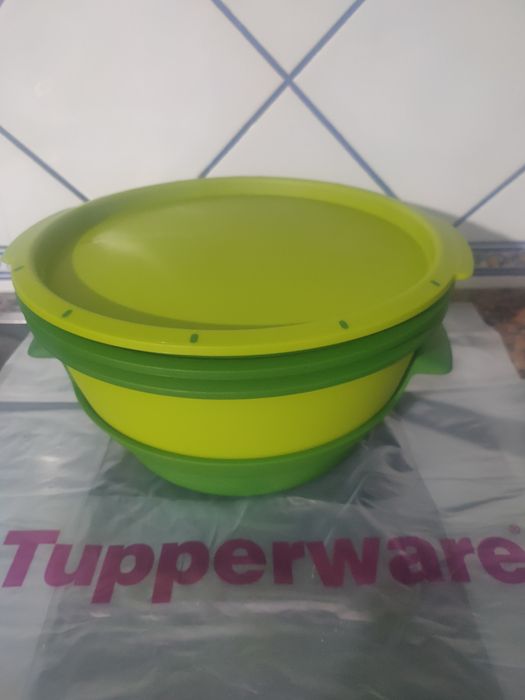 Micro gourmet com formas tupperware