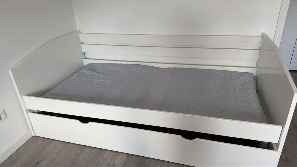 Cama infantil branca – em bom estado