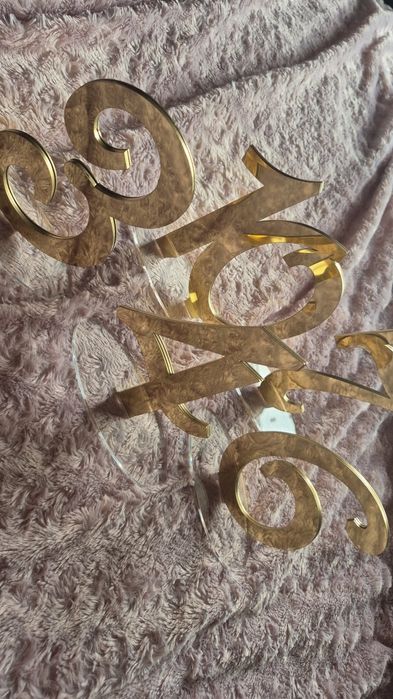 Złote numerki na stoły ślub i wesele