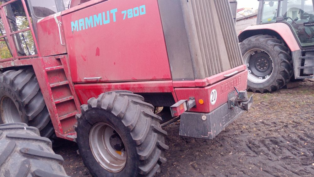 Sieczkarnia Mengele case mamut 7800, 4x4, silnik Mercedes, kemper