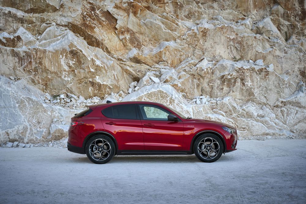 Alfa Romeo Stelvio ver-2-2-d-sprint-at8