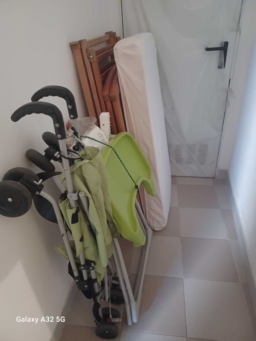 Conjunto Bebé, cadeira refeição, carrinho passeio