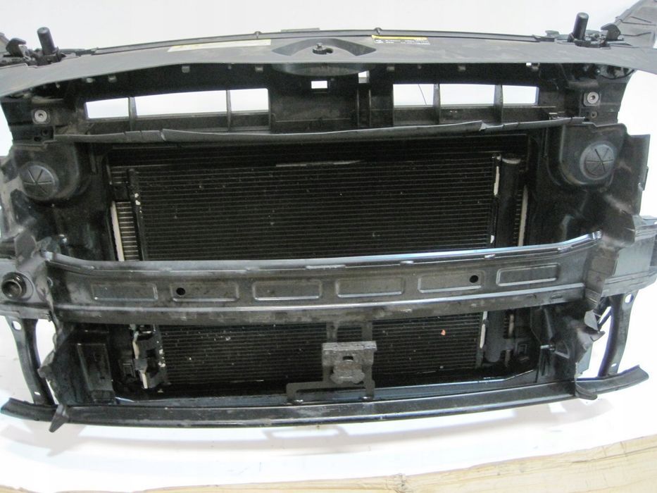 Pas przedni CHŁODNICE AUDI Q2 81A