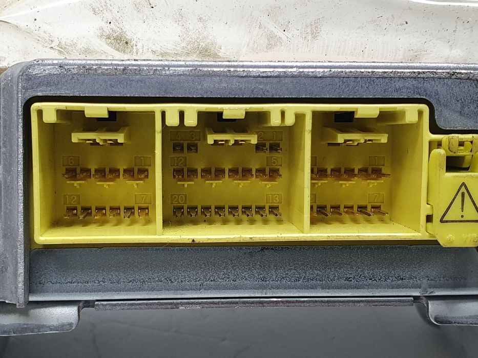 Centralina airbag TOYOTA Yaris (_P1_)