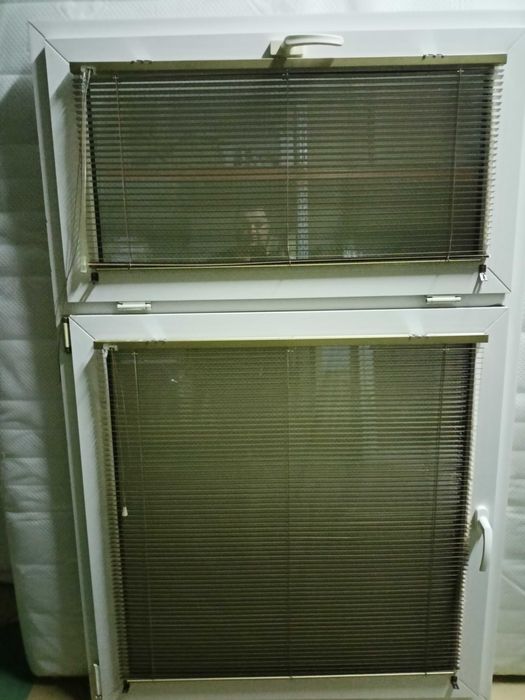 Okna PCV Używane z Żaluzjami.wys.169 cm x szer.108 cm.