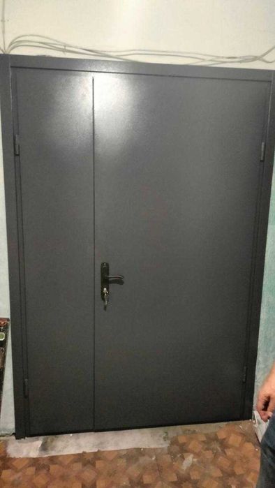 Двері в тамбур з термоізоляцією