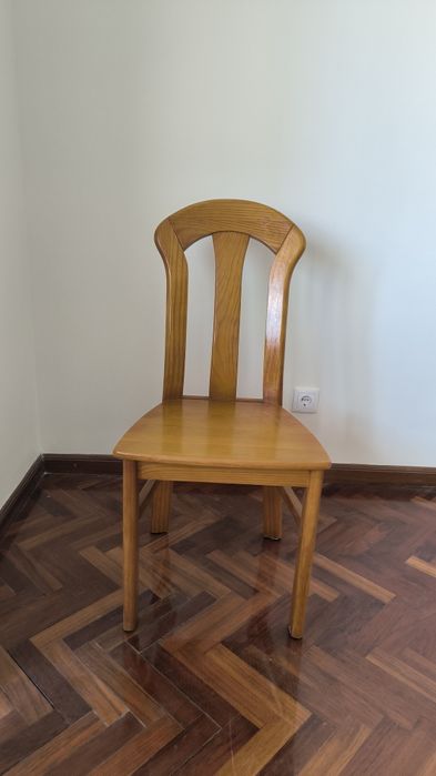 Mesa Jantar + 4 cadeiras carvalho