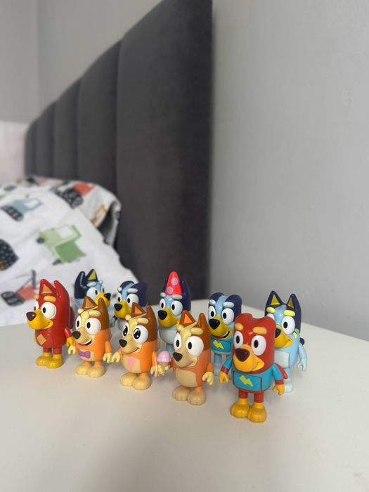 Набір фігурок родини та друзів Блуї Bluey Blueys Family & Friends