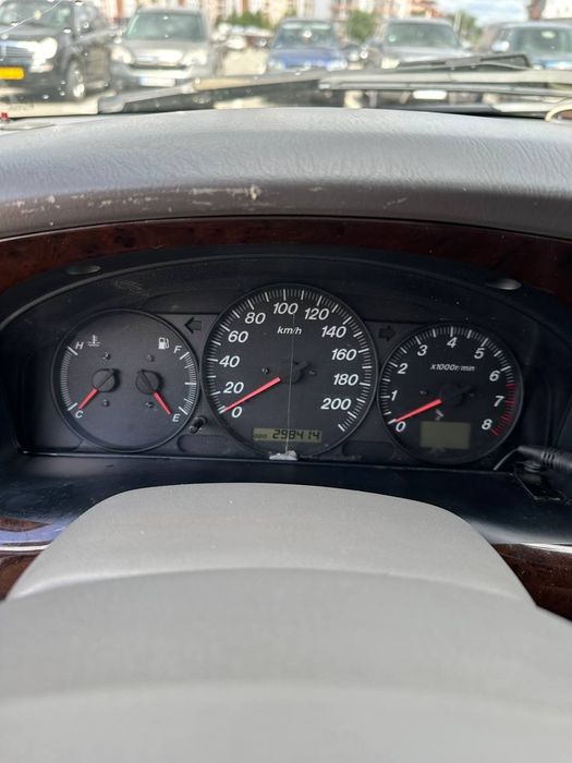 Продам mazda mpv