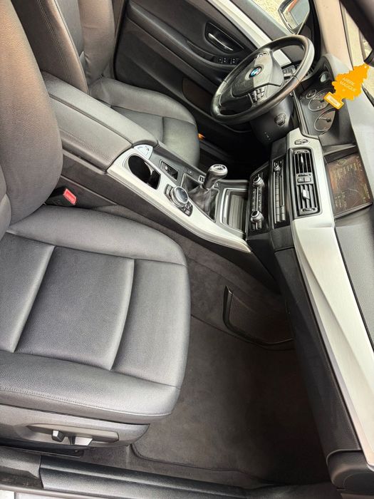 BMW 520d Touring LCI  EfficientDynamics— 12/2013 — Conforto Premium BMW