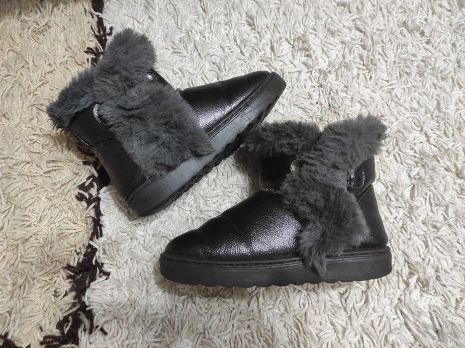 Зимние красивые очень теплые угги сапоги на стопу 17,5-18,5 см