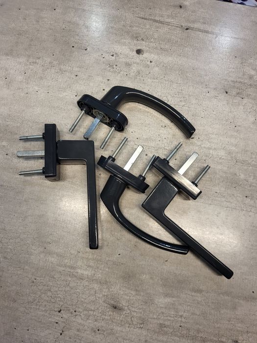 Klamki okienne, antracyt, jak nowe