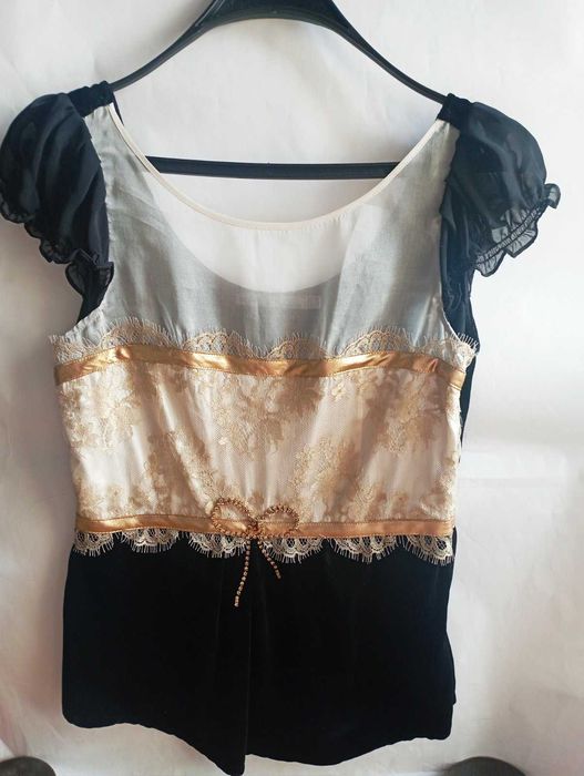 Блузка черная бархатная 36