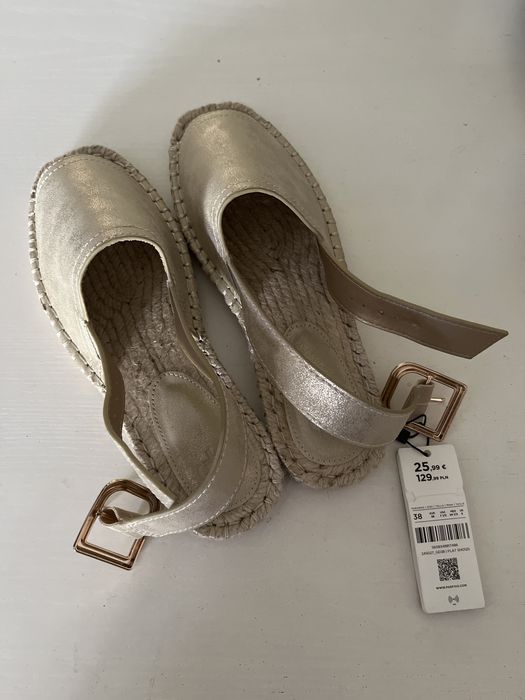 Sandalias Parfois em dourado novas