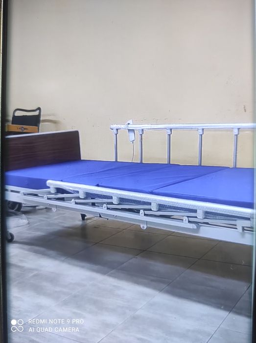 Медицинская кровать для инвалидов и лежачих больных