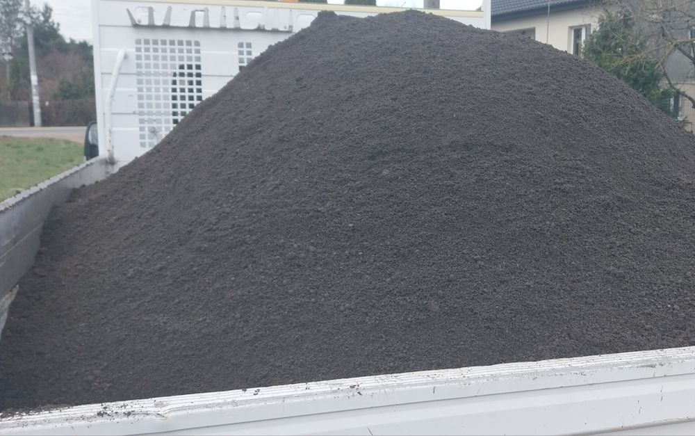 Ziemia Ogrodowa Przesiewana pod Trawnik Czarnoziem Piasek 0-2