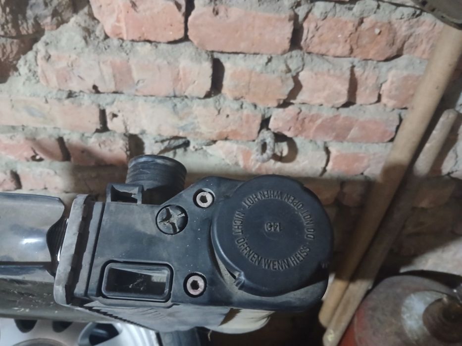 Радіатор    для. Бмв