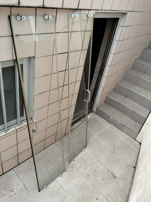 Portas de vidro para polibans