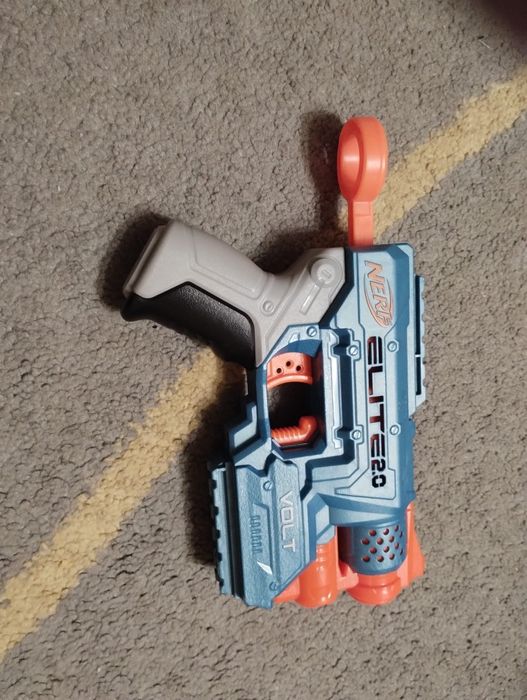 Wyrzutnia NERF, celownik laserowy