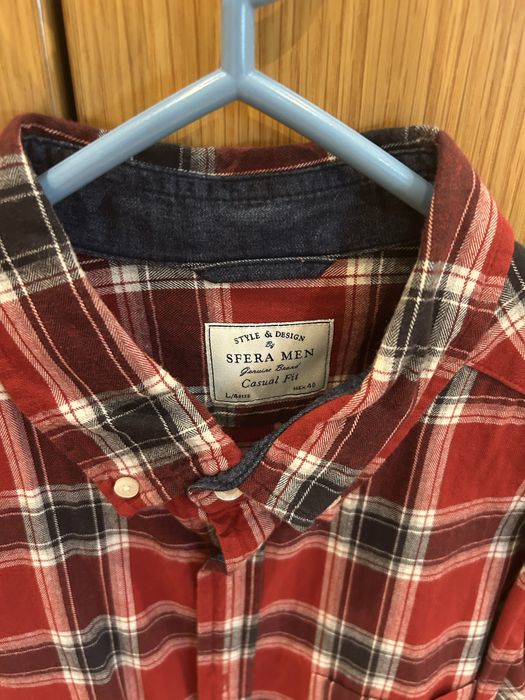 2 camisas Sfera e MO