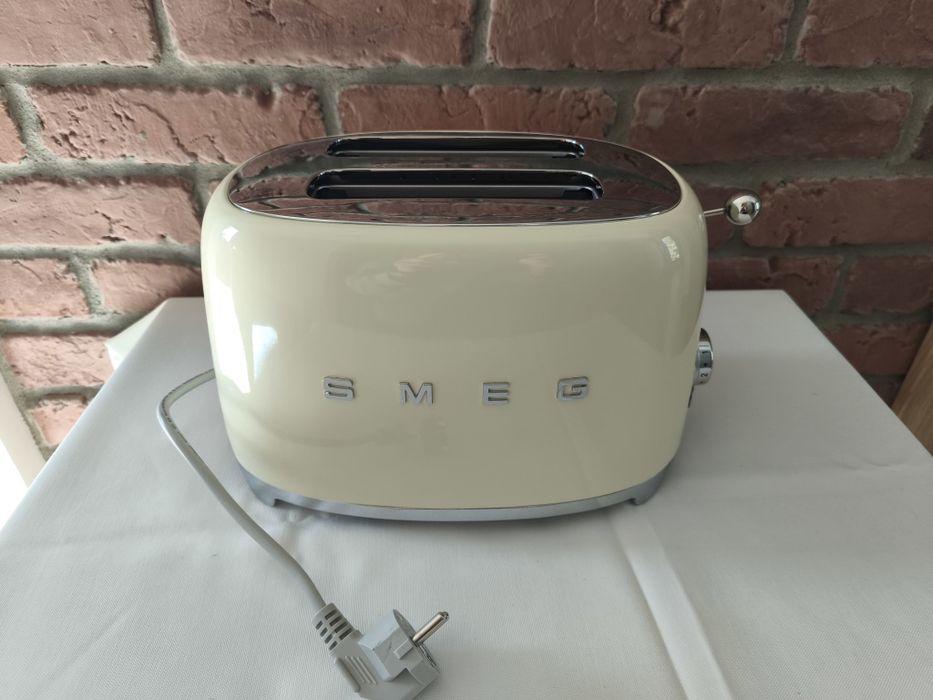 Nowy toster opiekacz SMEG beżowy