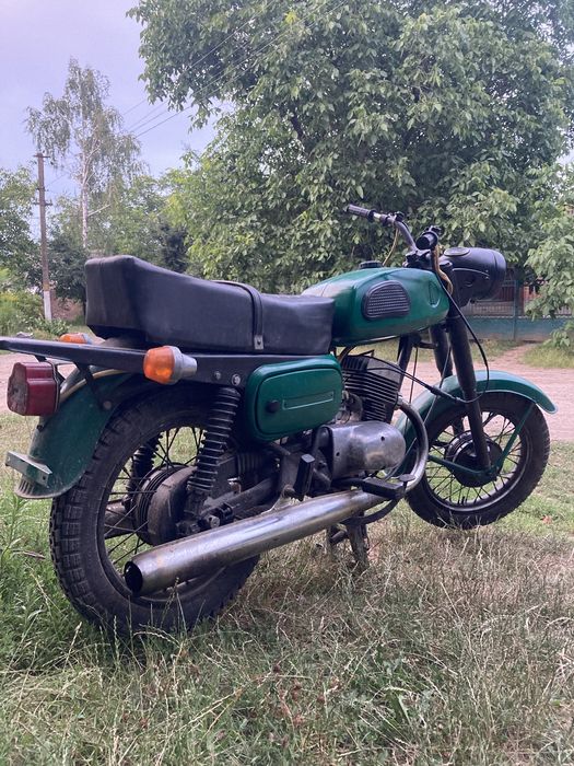 Мотоцикл Восход 3 перебраний мотор-коробка, сів поїхав.