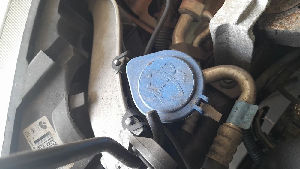 Reservatório / depósito água limpa vidros FORD Focus III Carrinha