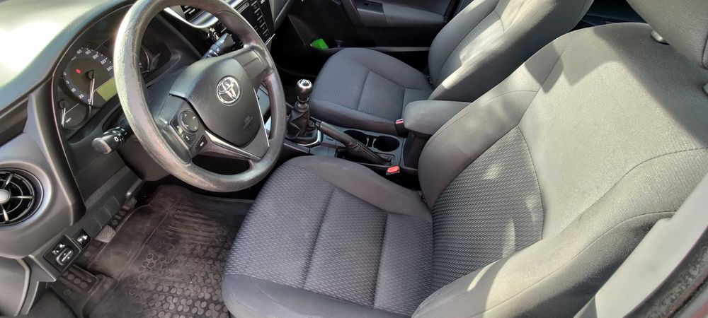 Toyota Corolla Active 1,6 - rok 2018 przebieg 271100 lub zamiana