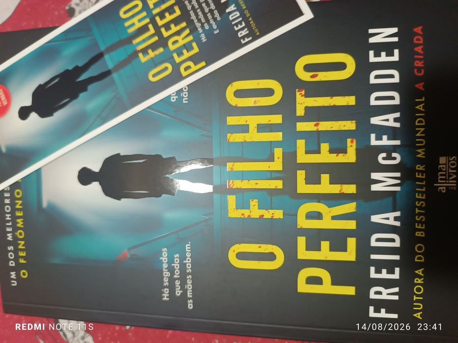 Livro novo o filho perfeito da Freida McFadden