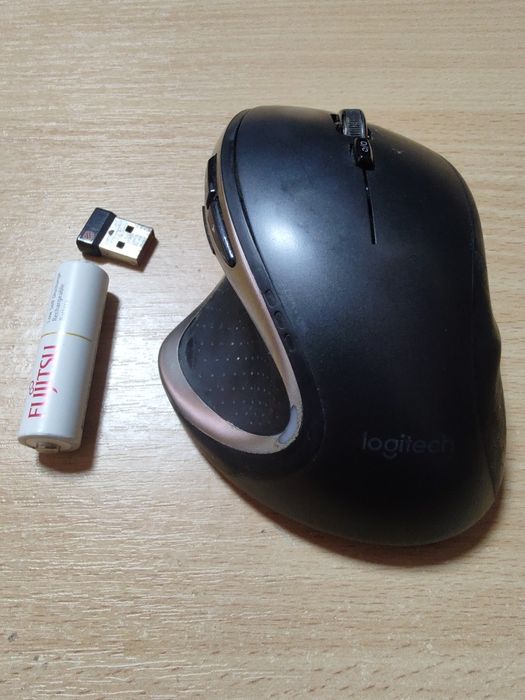 Продам мишку Logitech Performance MX