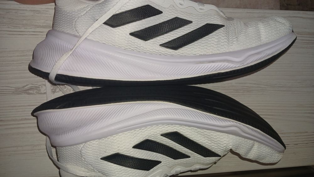 Кросівки Adidas Response (Оригінал, р. 44 2/3)