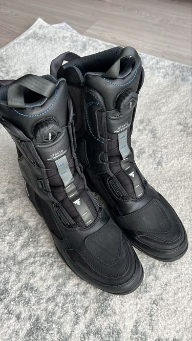 Shima Strato WP 44 buty motocyklowe atop adv