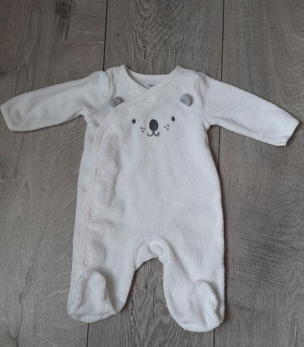 Продам чоловічок Carter's