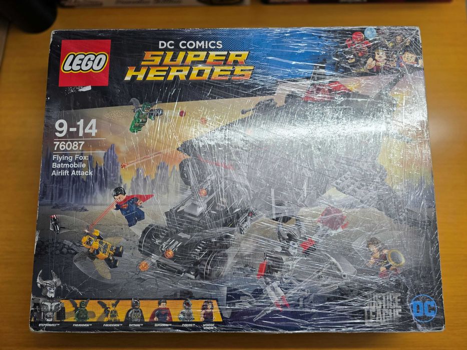 LEGO 76087 - Flying Fox Batmobile Airlift Attack