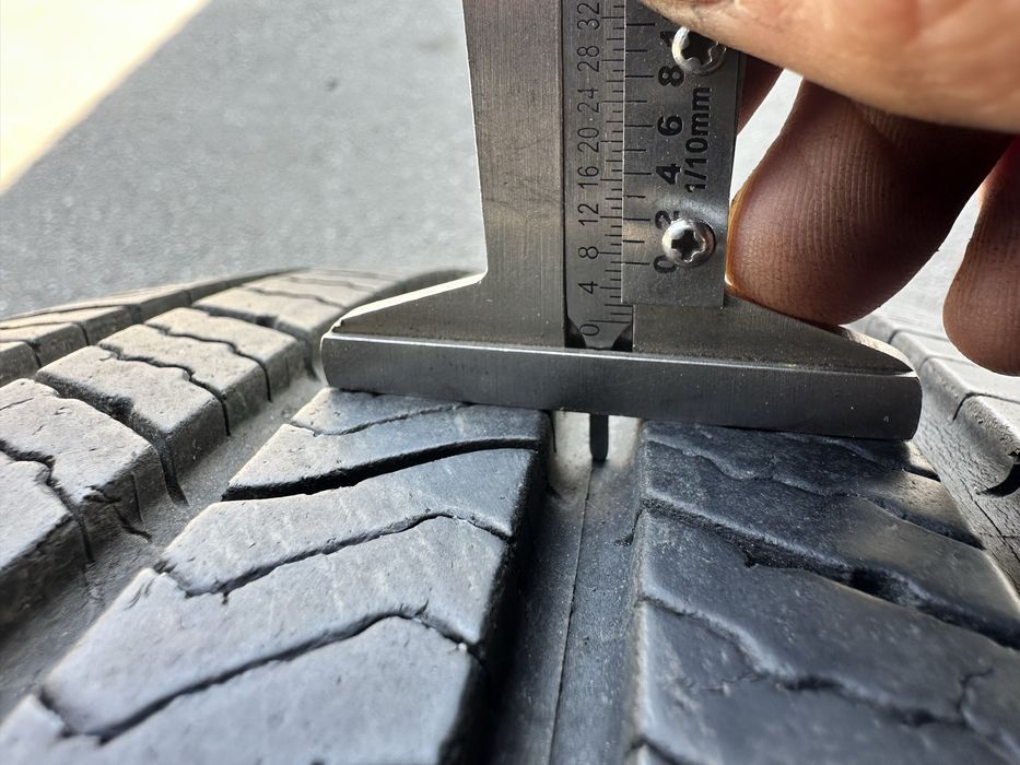 Шини 225 60 17 99T Michelin Defender XT пара