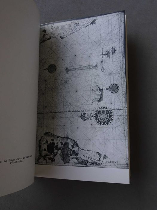 Livro Pedro Álvares Cabral - J. Estevão Pinto 1968