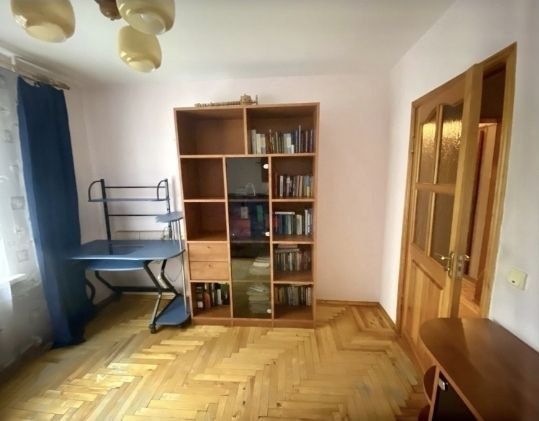 Продаётся 3 ком. квартира на Правом берегу